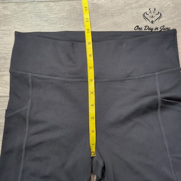 Hue Yoga Shorts Size S - Picture 4 of 6